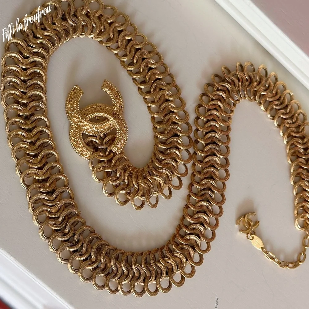 Authentic Chanel belt/necklace
